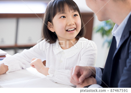 教育形象女孩學習 教育形象女孩學習 87467591