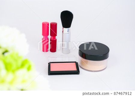 Cosmetics / cosmetics image 87467912