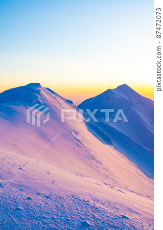 Mt. Misen and Kengamine of Morgenroth seen from the observation deck of Mt. 87472073