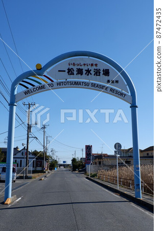 一鬆海灘的信息招牌 87472435