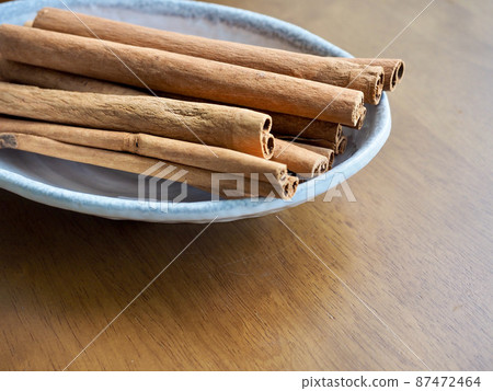 Dried spice cinnamon, cooking ingredients Dried spice cinnamon, cooking ingredients 87472464