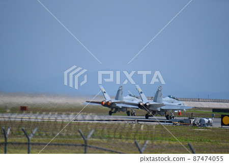 F/A-18D戰鬥轟炸機起飛 87474055