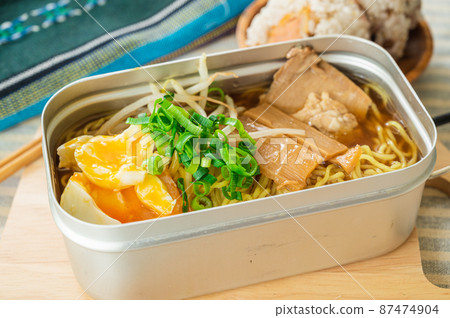 用梅斯汀做的醬油拉麵 87474904