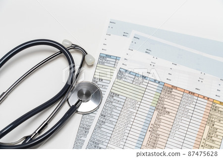 Examination table and hearing device Health examination Clinical examination Specimen examination Blood test Urinalysis 87475628