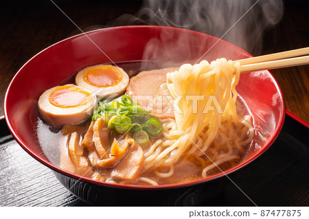 Soy sauce ramen 87477875