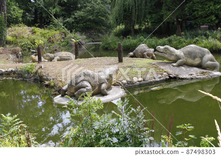 Cristal Palace, Dinosaurs Park, London, United Kingdom. 87498303