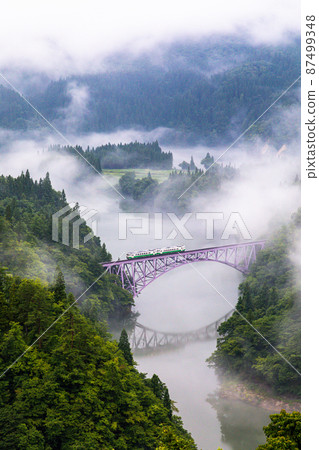 [Fukushima Prefecture/Okuaizu] Fantastic First Tadami River Bridge with the sound of a train whistle and river mist August 87499348