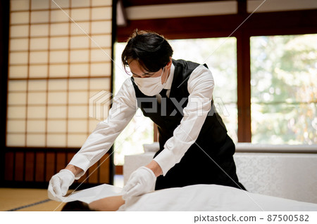 Nōkanshi with a mask 87500582