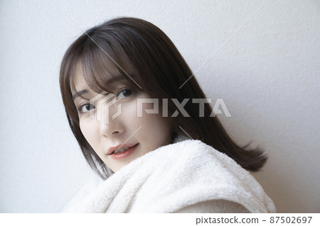 Blanket and portrait of a woman 87502697