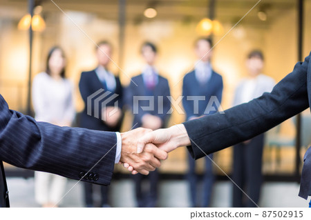 有全球合同的商人 有全球合同的商人 87502915