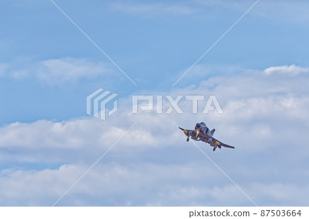 flight, fly, flying 87503664