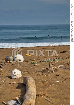 Marine pollution (Takasu beach) Marine pollution (Takasu beach) 87505725