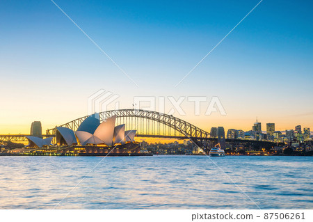 Downtown Sydney skyline 87506261