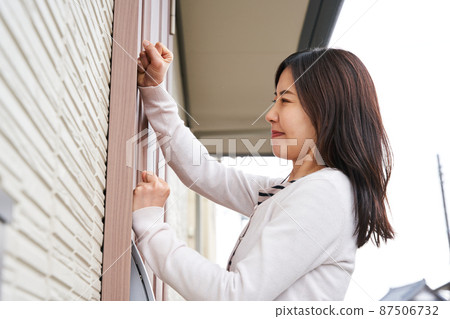 鎖定夫妻吵架吵架鄰里麻煩投訴 87506732