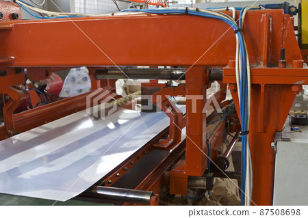 Elements of various sections of the galvanized steel processing line in rolls. 87508698