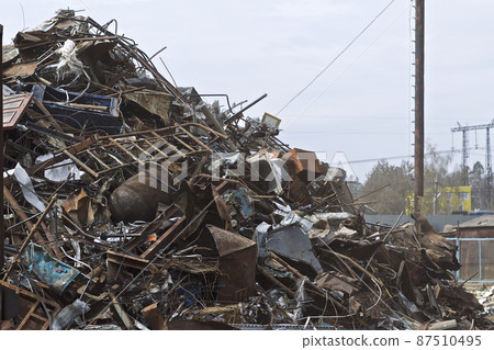 Scrap metal and waste of ferrous metals 87510495