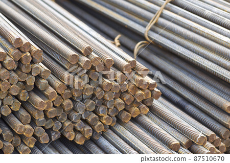 Reinforcing bars with a periodic profile in the packs are stored in the metal products warehouse 87510670