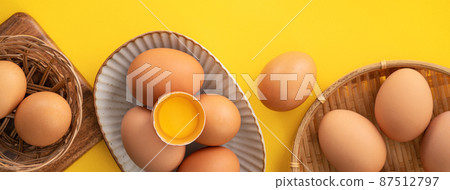 egg egg brown brown yellow Egg in plate egg 生たまご 87512797