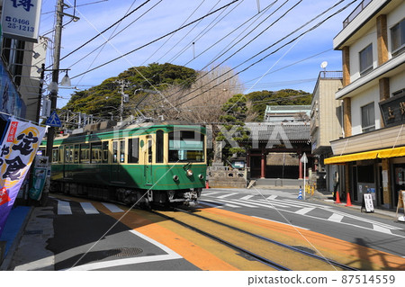 March Fujisawa 182 Enoden (Enoshima Electric Railway) and Tatsunokuchi-mae intersection 87514559