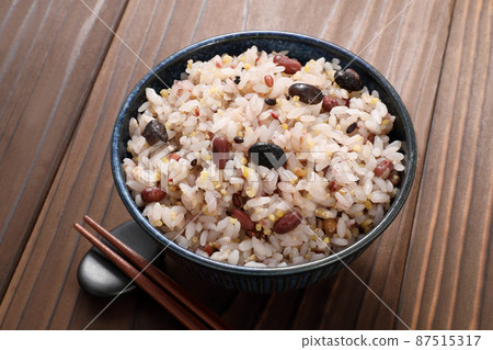 十八粒米 十八粒米 87515317