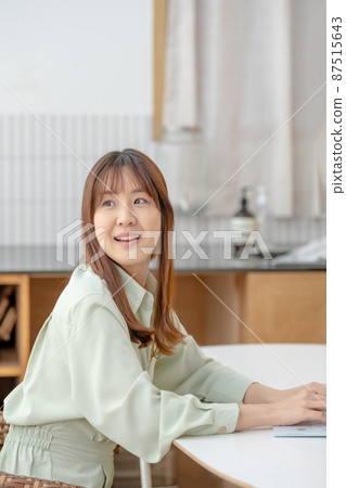 女商務老師上班族生活方式 女商務老師上班族生活方式 87515643