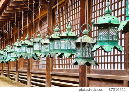Fishing lanterns of Nara Kasuga Taisha Shrine 87516331
