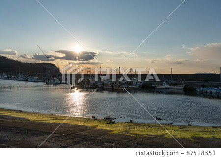 Nushima sunset 87518351