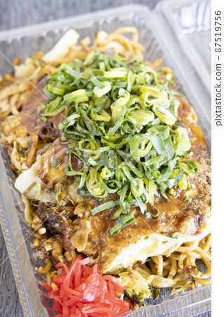 禦好燒配美味的炒麵 87519756