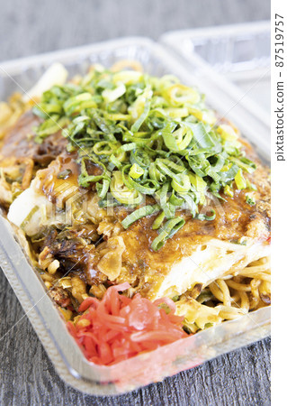 禦好燒配美味的炒麵 87519757