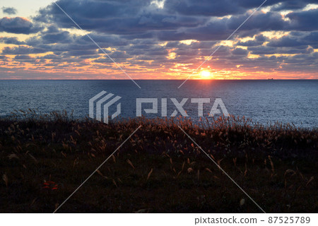 Sunset on Cape Nyudo, Oga Peninsula 87525789