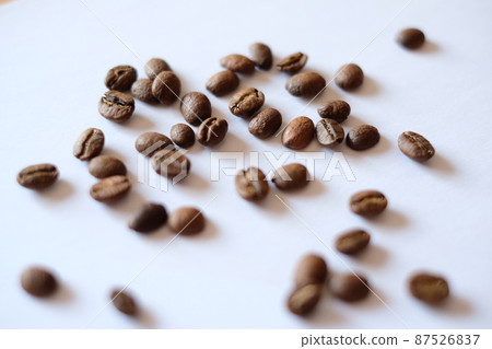 散落的咖啡豆 87526837