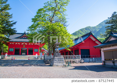 赤城神社海殿本堂赤城大沼湖畔初夏風景 赤城神社海殿本堂赤城大沼湖畔初夏風景 87527445