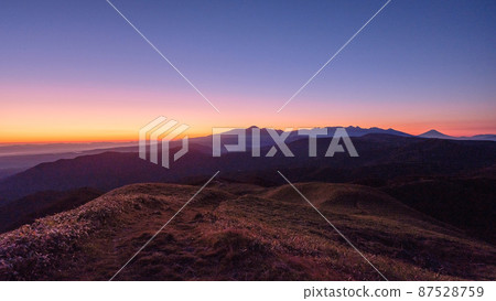 三重峰的曙光信州金星線 87528759