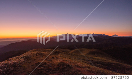 三重峰的曙光信州金星線 87528760