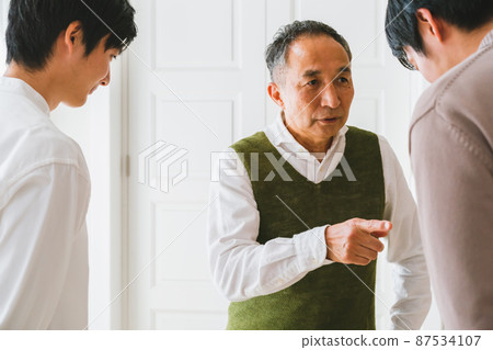 Father preaching Father preaching 87534107