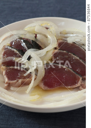 Katsuo no tataki carpaccio(家常菜) Katsuo no tataki carpaccio(家常菜) 87536844