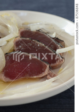 Katsuo no tataki carpaccio(家常菜) Katsuo no tataki carpaccio(家常菜) 87536848