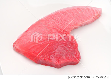 Boomerang cut of bluefin tuna, bluefin tuna, bluefin tuna, and bluefin tuna (3 parts of lean, medium toro, and large toro) Sashimi for sashimi. Boomerang cut of bluefin tuna, bluefin tuna, bluefin tuna, and bluefin tuna (3 parts of lean, medium toro, and large toro) Sashimi for sashimi. 87538642