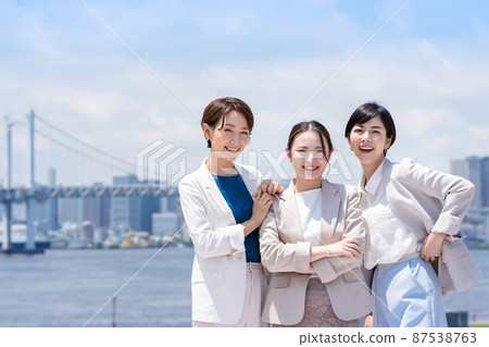 Business blue sky 3 women Business blue sky 3 women 87538763