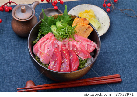 Bluefin tuna, bluefin tuna, bluefin tuna, bluefin tuna bowl, tuna bowl, lean meat, seafood bowl. Tuna bowl, medium fatty tuna, large fatty tuna 87538971