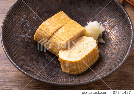 Sushi roll egg 87541437