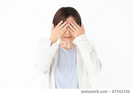 遮住眼睛的女人 87542330