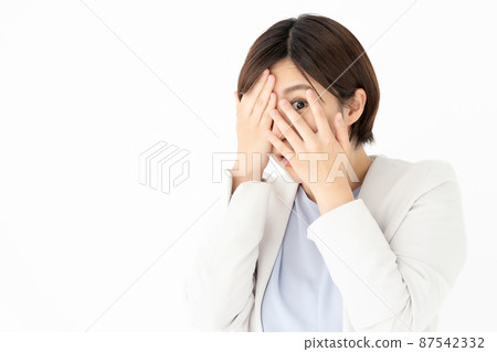 遮住眼睛的女人 87542332
