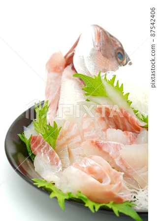 Red snapper sashimi 87542406