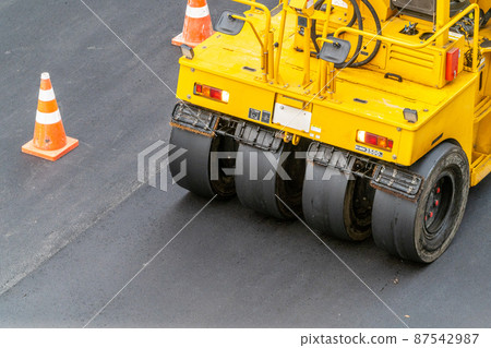輪胎壓路機、路面壓路機、路面工程、瀝青路面 輪胎壓路機、路面壓路機、路面工程、瀝青路面 87542987