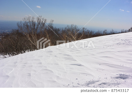 Blush mountain Blush mountain 87543317