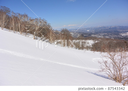 Blush mountain Blush mountain 87543342