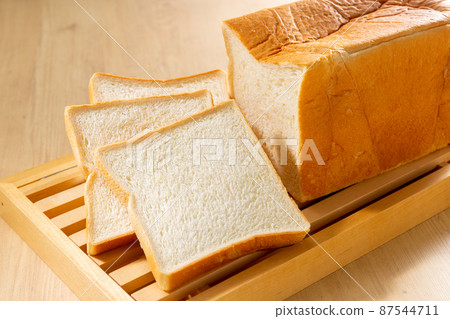 Pan brand image 87544711