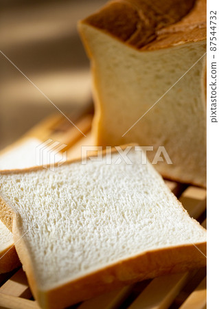 Pan brand image 87544732