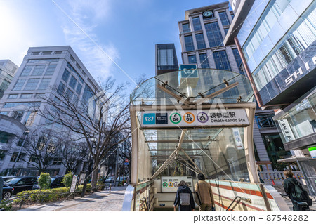 日本東京城市景觀,如電暈表參道站 日本東京城市景觀,如電暈表參道站 87548282